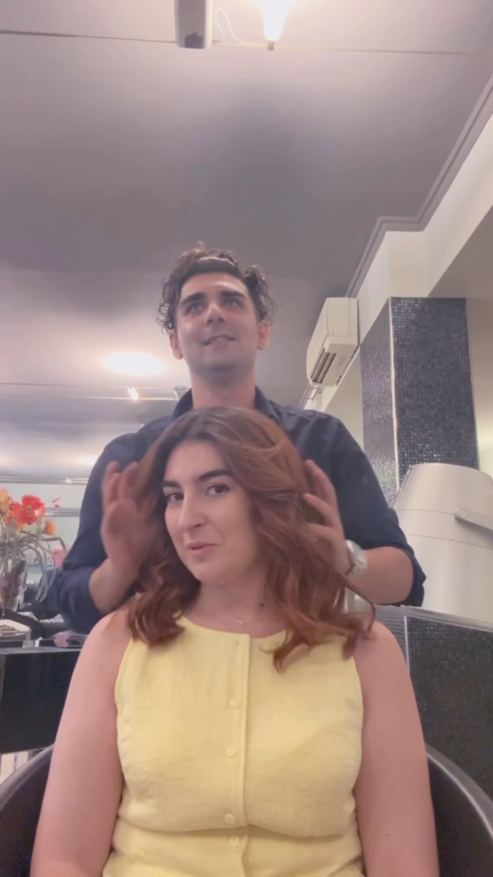 Ancora più bello della prima volta..! 

Se la cliente dà fiducia e continuità al parrucchiere il risultato nel tempo non potrà fare altro che migliorare. 

Bravo Lorenzo e brava Giulia 

E tu?? hai un parrucchiere di fiducia?? 
Se non lo hai, noi siamo qui che ti aspettiamo
In Genova centro esattamente in via alla Porta degli archi, 1/1 , primo piano

#cdc #genova #degrade #parrucchiere